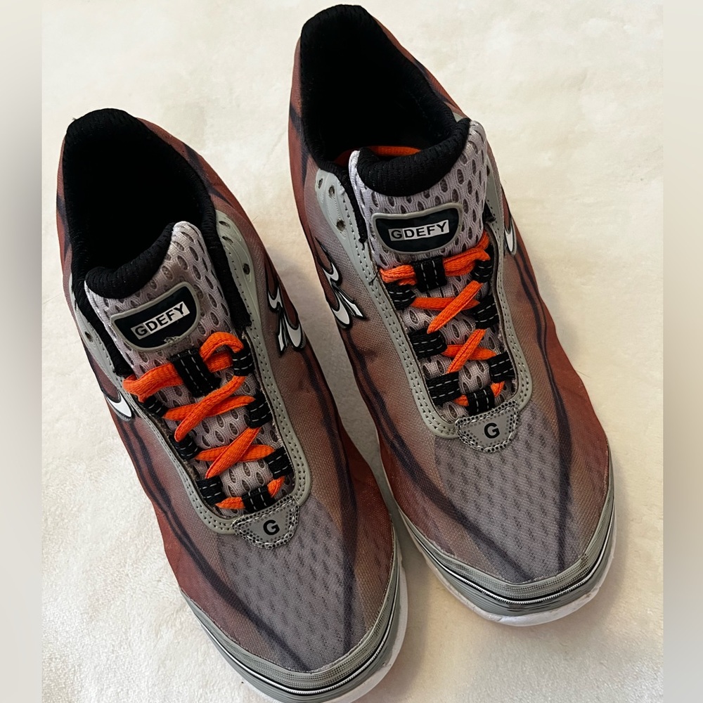 GDefy by Gravity sneakers size 7.5